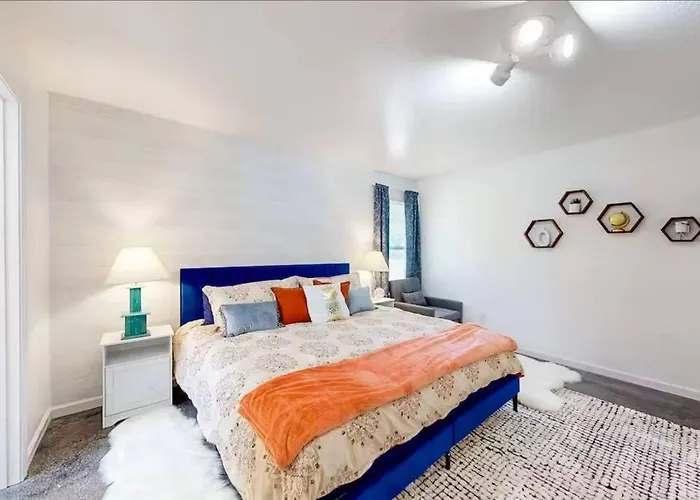 Coastal Retreat Near Uwf Family-friendly Pensacola