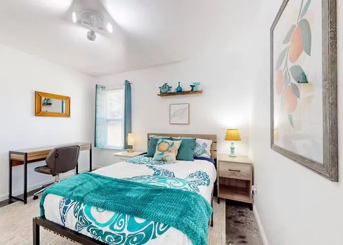 Coastal Retreat Near Uwf Family-friendly Holiday home Pensacola