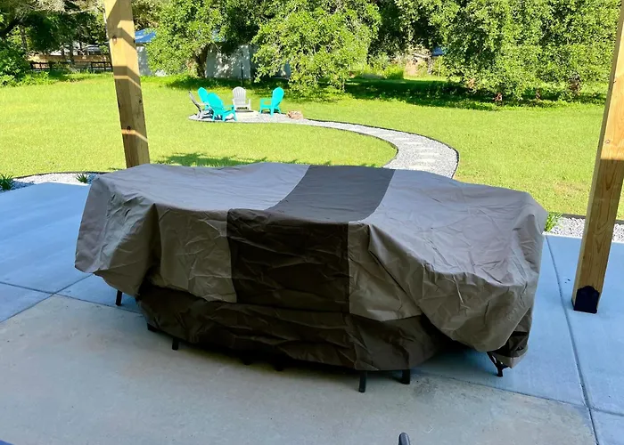 Coastal Retreat Near Uwf Family-friendly *